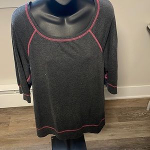 Pre owned Bobbie brooks long sleeve tshirt